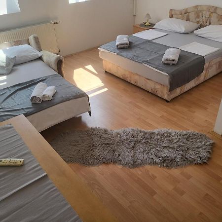 Bed and Breakfast Pansion Brod Exterior foto