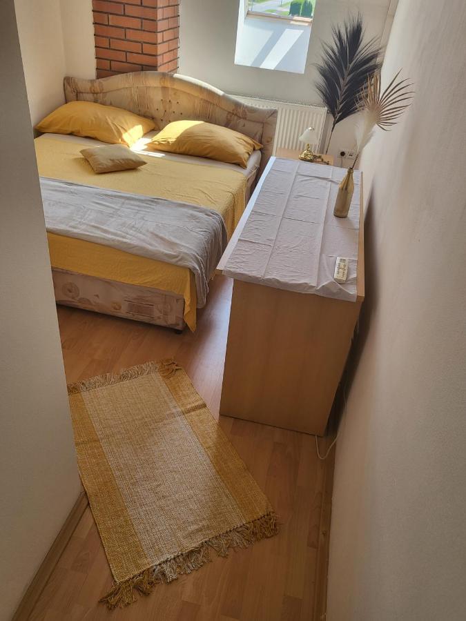 Bed and Breakfast Pansion Brod Exterior foto